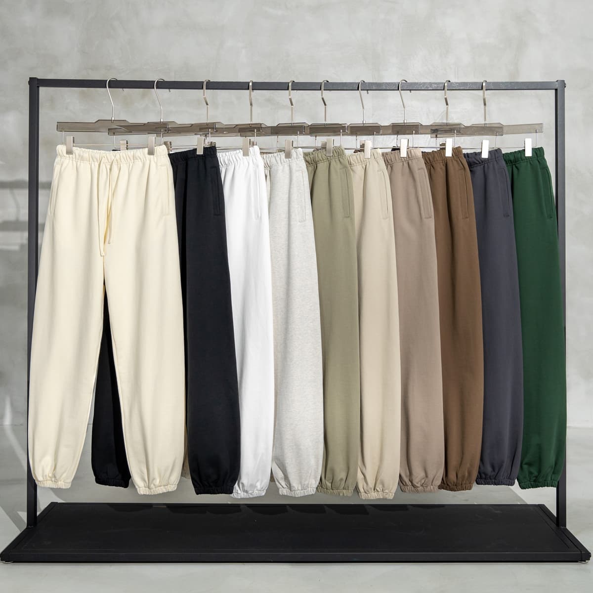 Thick 440Gsm Brushed Cotton Terry Sweatpants thumbnail 3