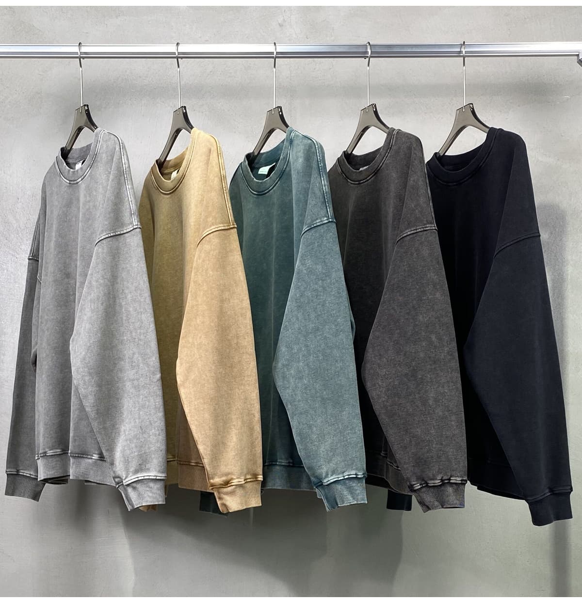 Cotton Terry 420Gsm Oversized Snow Wash Sweatshirt thumbnail 4