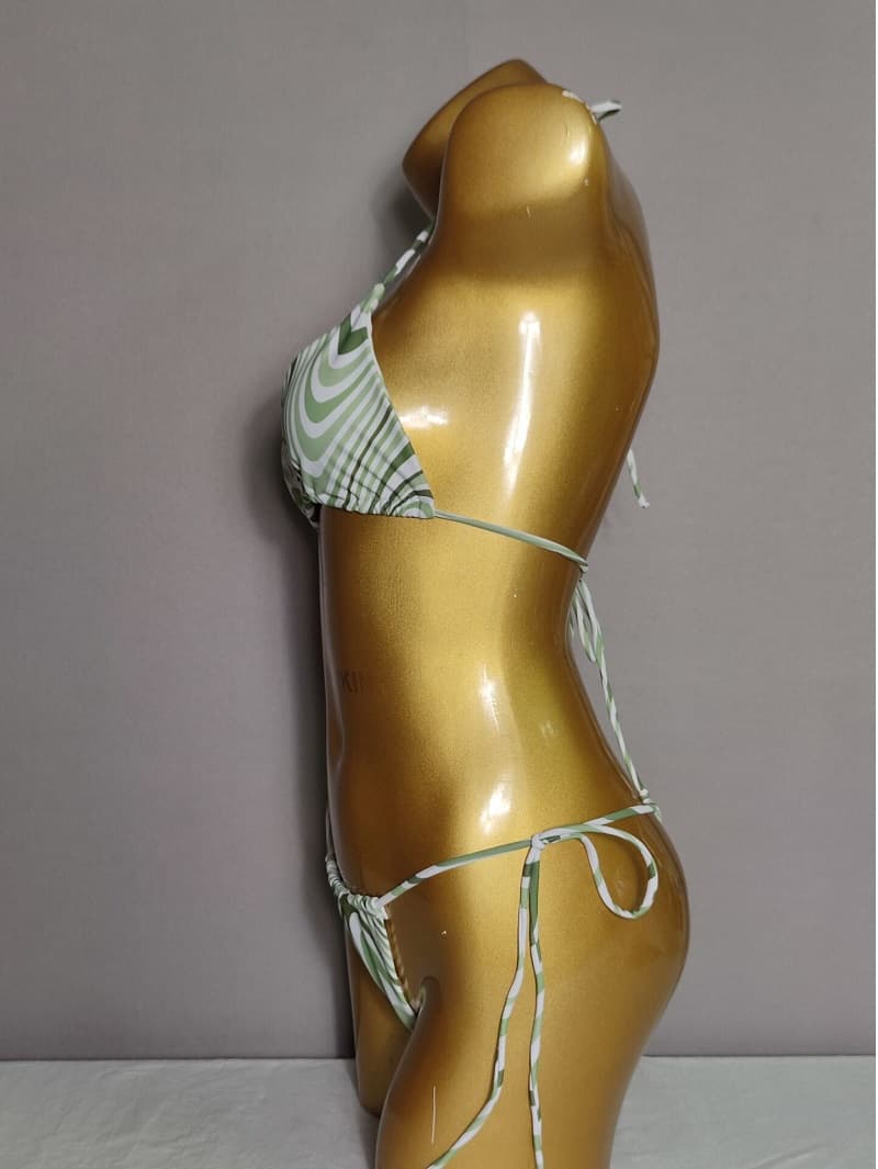 Bikini Manufactures Floral Bikinis With Strings – detail 2