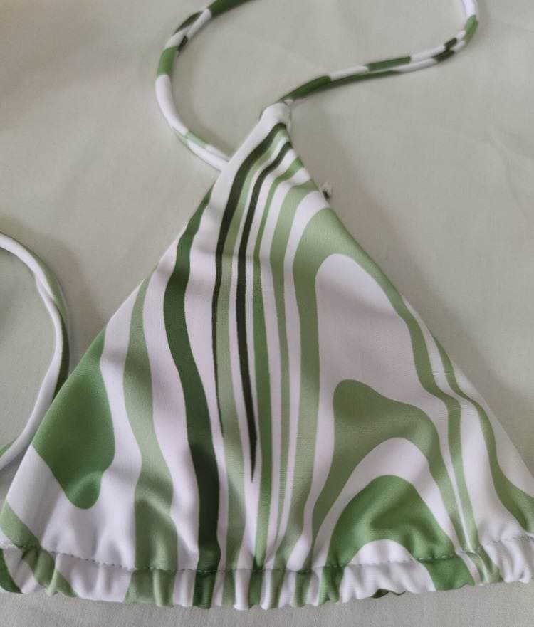 Bikini Manufactures Floral Bikinis With Strings – detail 6
