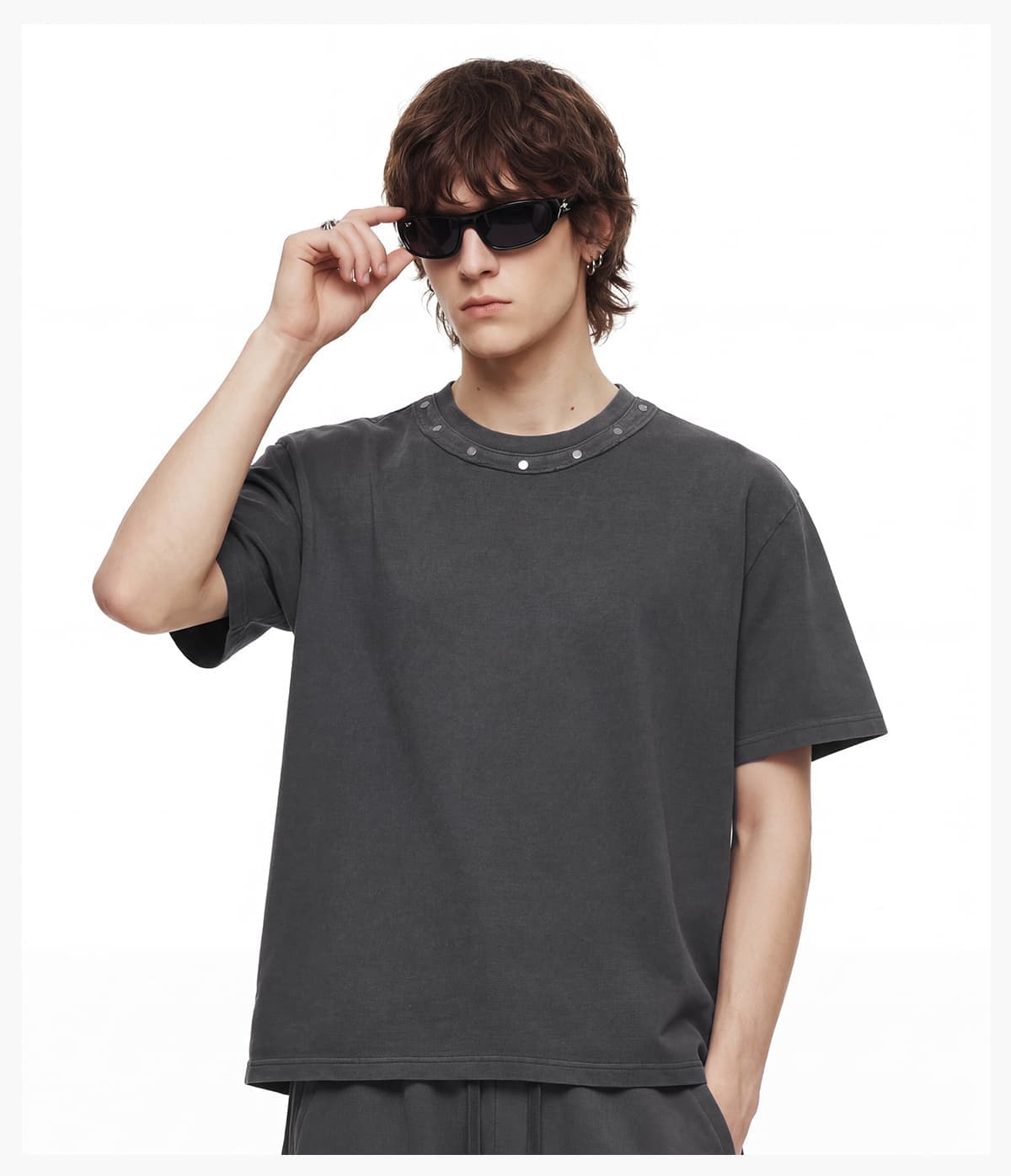 Boxy 285GSM Washed Cotton T-Shirt with Rivet – detail 10