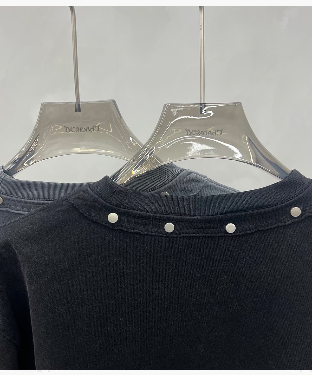 Boxy 285GSM Washed Cotton T-Shirt with Rivet – detail 13