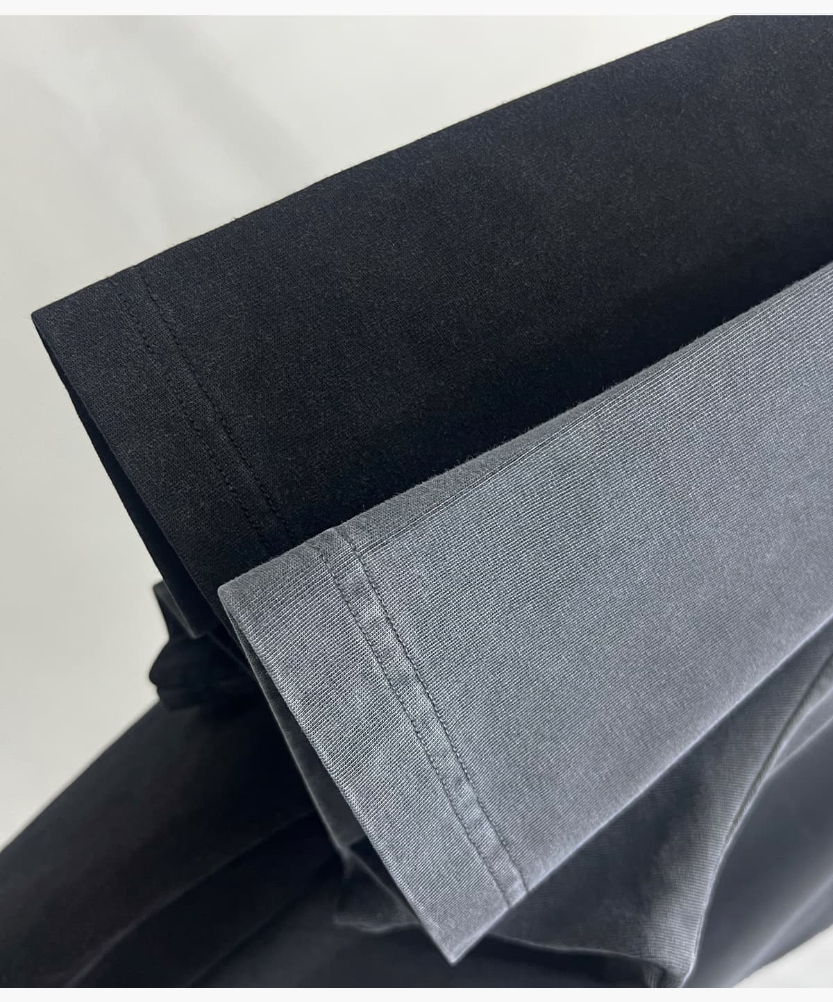Boxy 285GSM Washed Cotton T-Shirt with Rivet – detail 14