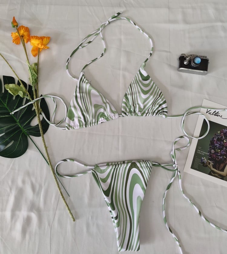 Bikini Manufactures Floral Bikinis With Strings – detail 4